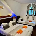 Fészek - Nest Couette-café 3*