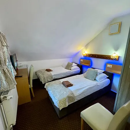 Feszek Fogado - Nest Bed & Breakfast 2*