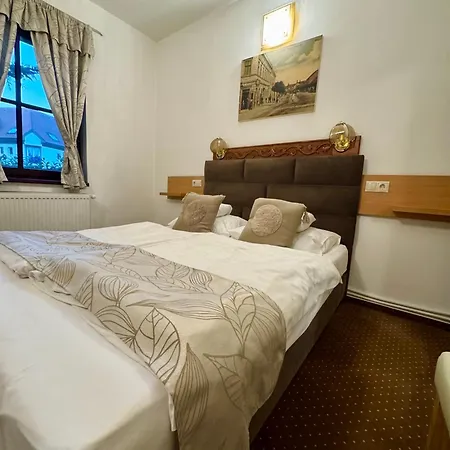 Bed & Breakfast Feszek Fogado - Nest 3*