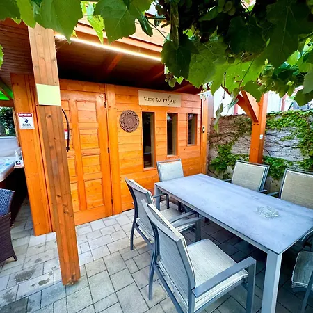 Bed & Breakfast Feszek Fogado - Nest 3*