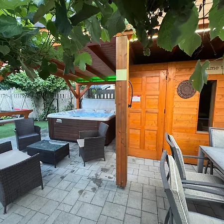 Feszek Fogado - Nest Bed & Breakfast 3*