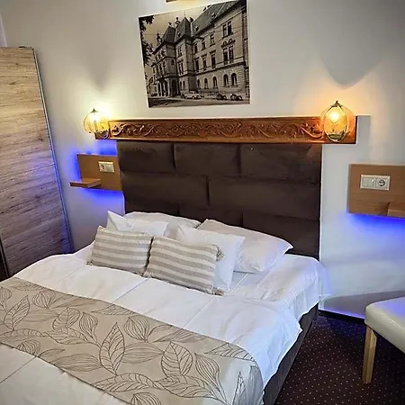 Feszek Fogado - Nest Bed and Breakfast 3*