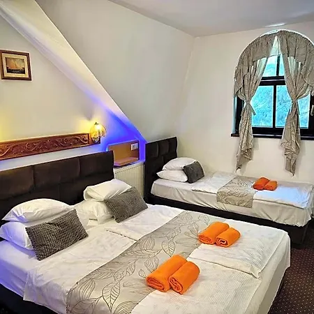 Bed and Breakfast Feszek Fogado - Nest