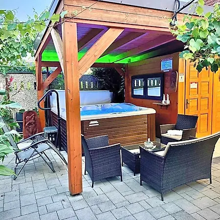 Frühstückspension Feszek Fogado - Nest Mosonmagyaróvár