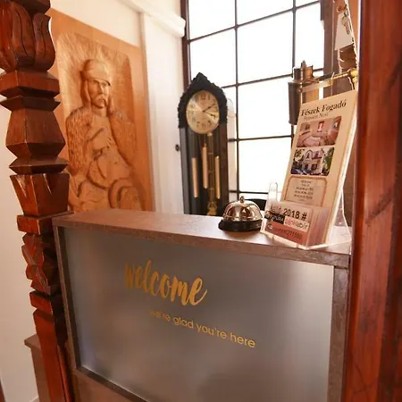 Feszek Fogado - Nest Bed & Breakfast 2*