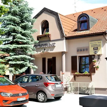Couette-café Fészek - Nest 2*